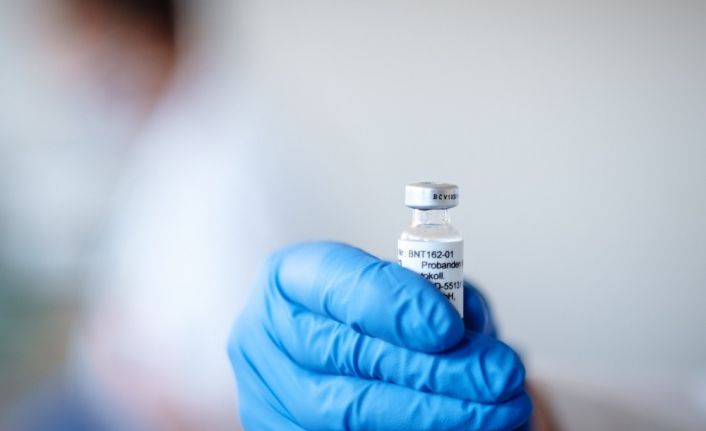 Biontech geliştirdiği korona aşısına onay alabilmek için Avrupa İlaç Ajansı EMA’ya müracaat etti