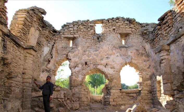 Bir dönem cami ve hastane olarak kullanılmış tam bin 200 yıllık