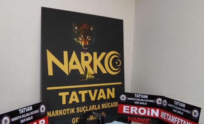 Bitlis’te uyuşturucu ve silah ele geçirildi