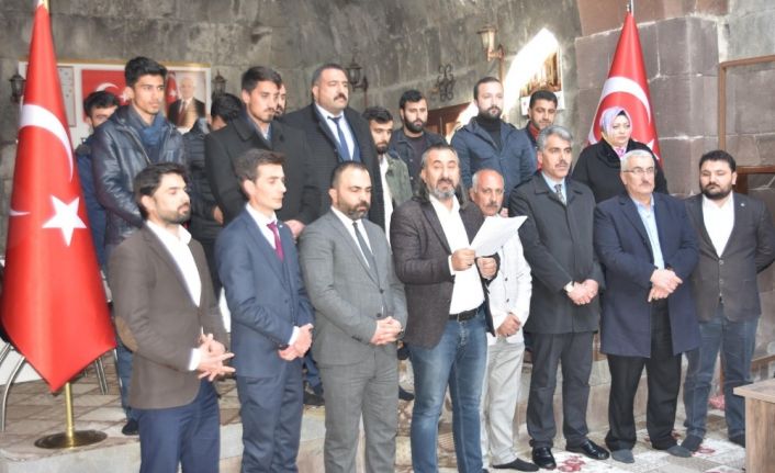 Bitlis’ten Macron’a tepki