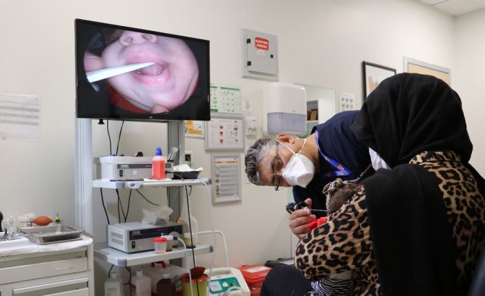 Boğazındaki 4 santimlik kist alınan 2 aylık Menesse bebek sağlığına kavuştu