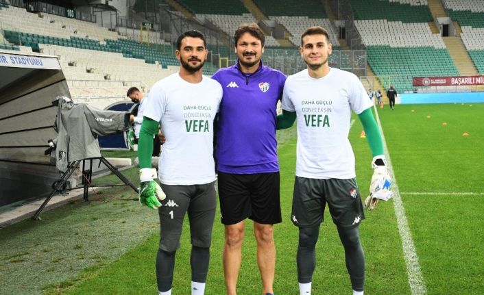 Bursaspor’un genç oyuncusu Vefa Temel’in sol ön çapraz bağları koptu