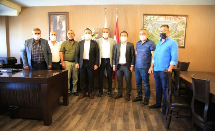 Büyükşehir Belediye Meclisi MHP Grup Başkanvekili Ilıkan: “Önceliğimiz esnafın ayakta durması”