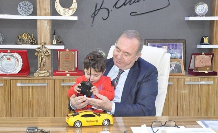 Cinsel istismara uğrayan ve yaşamını yitiren minik Rüzgar’ın yürek burkan hikayesi