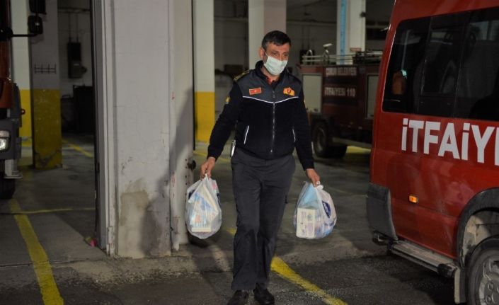 Çorum Belediyesi İzmir’e hijyen malzemesi ve maske gönderdi