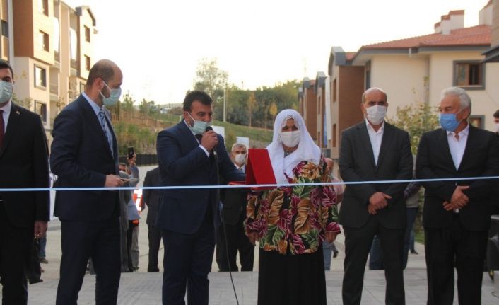 Cumhurbaşkanı Erdoğan’ın evine gelme sözü verdiği yaşlı kadının tek isteği fotoğraf