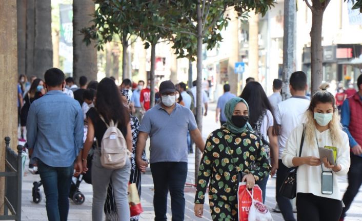 Denizli’de pandemi kurallarına uymayan 475 kişiye 437 bin 882 TL ceza