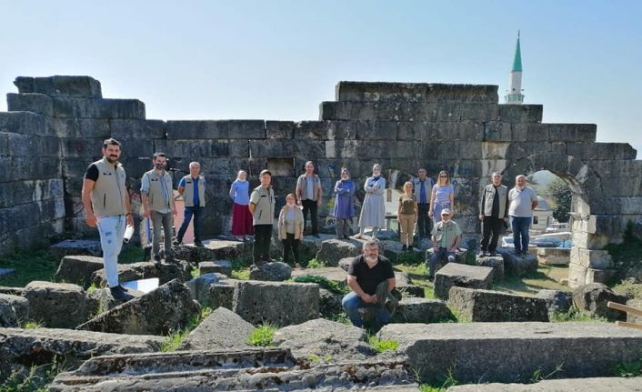 Düzce Doğa Koruma ve Milli Parklar Şube Müdürlüğü ekipleri kazı çalışması yaptı