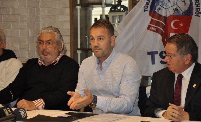 Eskişehirspor Teknik Direktörü İlhan Var