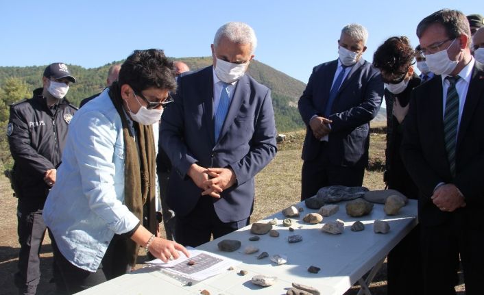 Ezber bozan 12 bin yıllık Kahin Tepe’de kazı çalışmalarına yerinde inceleme