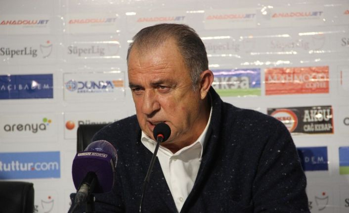 Fatih Terim: “3 puan bize iyi geldi ama Falcao’yu kaybettiğimize üzgünüz”