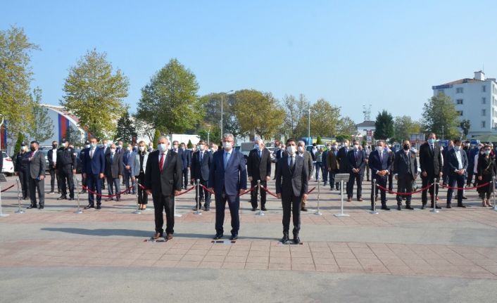 Fatsa’da 29 Ekim kutlamaları çelenk sunumu ile başladı