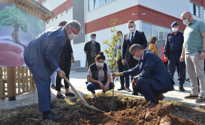 Fatsa’da fidanlar toprakla buluştu