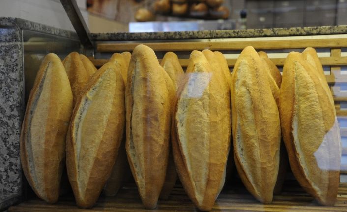 Fırıncılar ekmek fiyatındaki artışı maliyetlerin yükselmesine bağlıyor