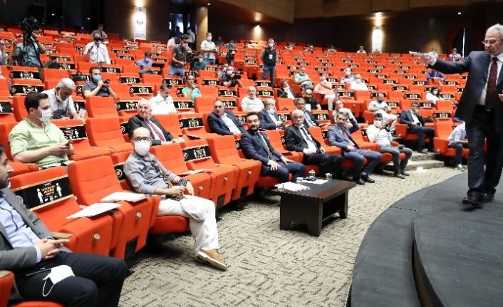 GAÜN Rektörü Prof. Dr. Arif Özaydın, Gaziantep basınıyla bir araya geldi