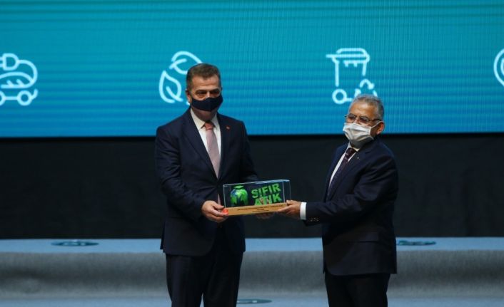 Gaziosmanpaşa Belediyesi’nin Sıfır Atık projesi ödüle layık görüldü