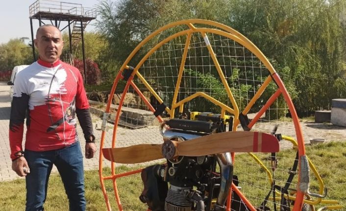 Hainler, 30 bin euroluk paramotorla uzun süren eğitimden sonra uçmuş