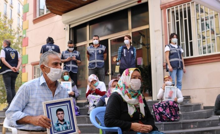 HDP önündeki annelerin çığlığı diğer aileleri harekete geçirmeye devam ediyor
