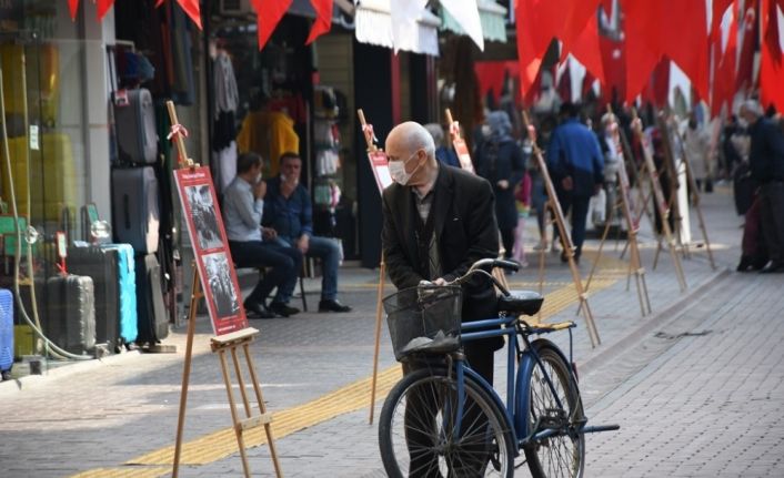 İnegöl ve Cumhuriyet sergisi açıldı