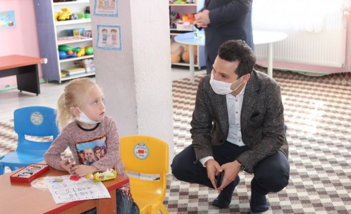 Kaymakam Karadağ:” Maske, mesafe ve temizlik hassasiyetine veliler de eşlik etmeli”