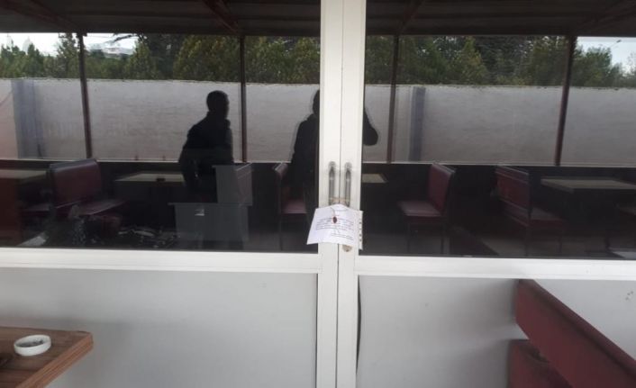 Konsomasyon yapılan ve sigara içilen işletmeler mühürlendi
