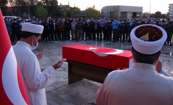 Korona virüsten yaşamını yitiren cumhuriyet savcısı için tören düzenlendi