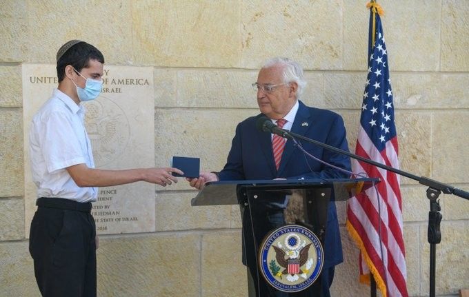 Kudüs’te doğan genç, pasaportuna doğum yeri olarak İsrail’i yazan ilk ABD’li oldu