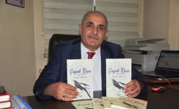 Malatyalı avukat Türkçe ve Kürtçe şiirlerini bir kitapta topladı