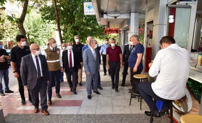 Manisa’daki Covid-19 denetiminde 160 kişi ve işletmeye 138 bin 378 TL ceza