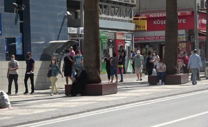 Maske ve sosyal mesafe kuralına uymayan 770 kişiye 666 bin 584 TL ceza