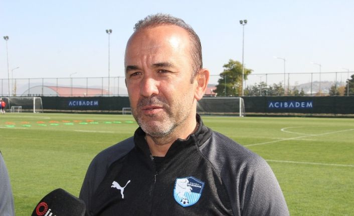 Mehmet Özdilek: “Hakem kararları oynanan futboldan daha çok konuşuldu”