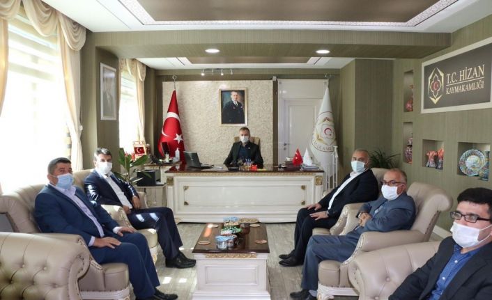Memur-Sen Bitlis Şube Başkanı Durak ve yönetimi Kaymakam Yelek’i ziyaret etti
