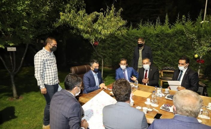 Milletvekili Arvas, Tarım ve Orman Bakanı Pakdemirli ile görüştü, Van’a davet etti