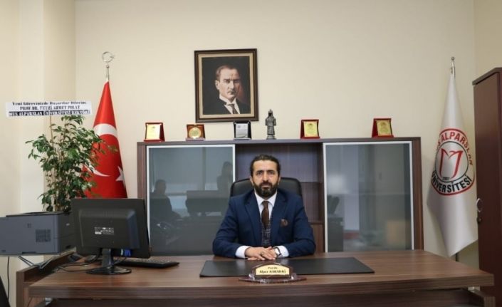 MŞÜ Spor Bilimleri Fakültesi Dekanlığına Prof. Dr. Karadağ asaleten atandı