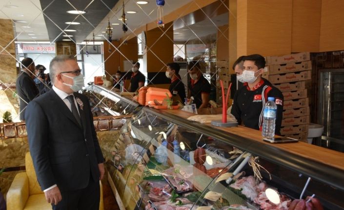 Niğde’de tedbirlere uymayan 3 bin kişiye 3 milyon 50 bin TL para cezası