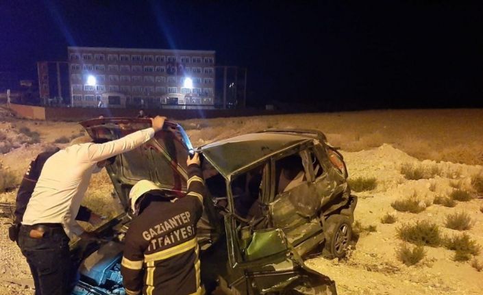 Otomobil traktöre çarptı: 1 yaralı