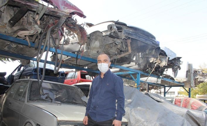 Otomotiv sektöründe yaşadığı yedek parça sorununa hurda araçları parçalayarak çözüm buldu