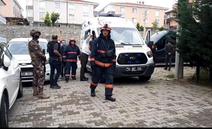 Sakarya’da psikolojik sorunları olduğu iddia edilen ve tüfekle ateş eden kişi korku dolu anlar yaşattı