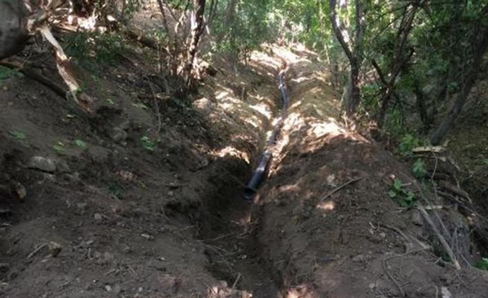 Samrı Köyü’nün hem kanalizasyon hem de içme suyu isale hattı yenilendi
