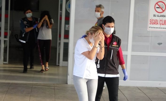 Samsun’da 20 bin 689 uyuşturucu hapla yakalanan 5 kişi sağlık kontrolünden geçirildi