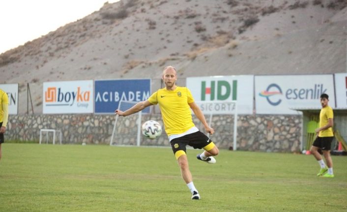 Semih Kaya: "En büyük hedefim Yeni Malatyaspor ile Avrupa kupalarına gitmek"