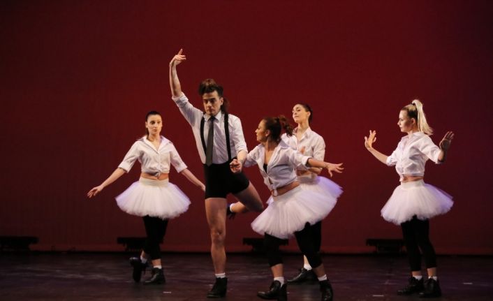 Sezonun ilk bale performansı ‘Rondo Ala Turka’ ve ‘Güldestan’dan kesitler