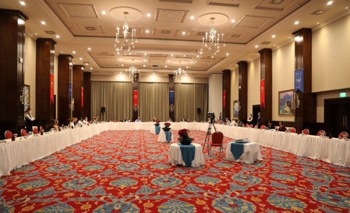 Şırnak Üniversitesi Rektörü Prof. Dr. Erkan, Genç İstihdam Teşviki Projesi toplantısına katıldı