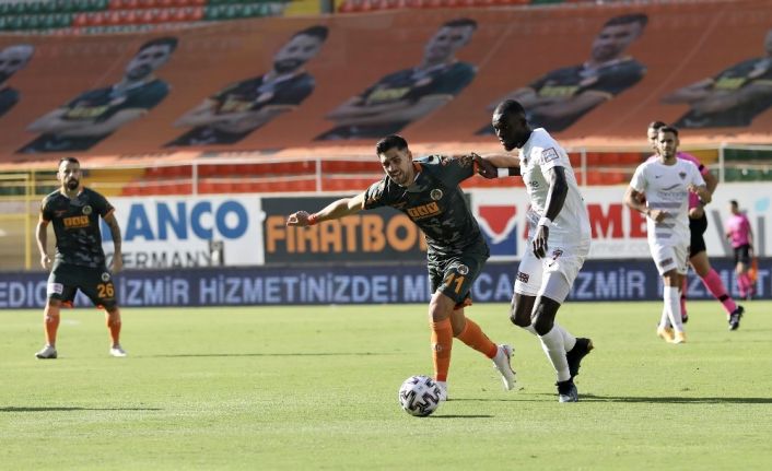 Süper Lig: Aytemiz Alanyaspor: 4 - Atakaş Hatayspor: 0 (İlk yarı)
