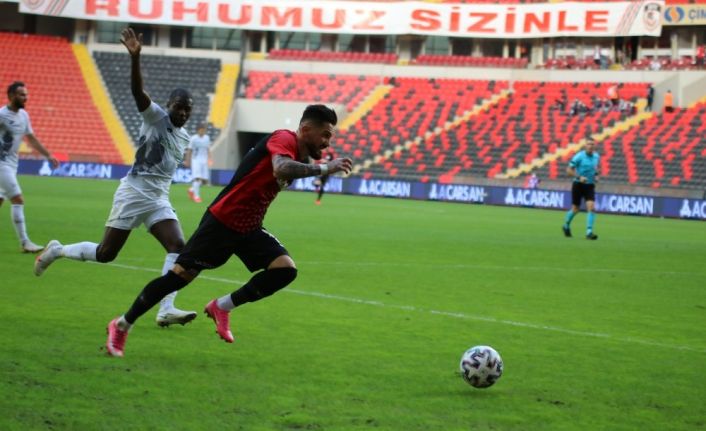 Süper Lig: Gaziantep FK: 0 - İ.H. Konyaspor: 0 (İlk yarı)