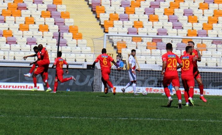 Süper Lig: Yeni Malatyaspor: 1 - Antalyaspor: 0 (Maç devam ediyor)