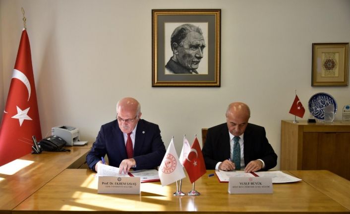 Uşak Üniversitesi ve MEB arasında işbirliği protokolü imzalandı
