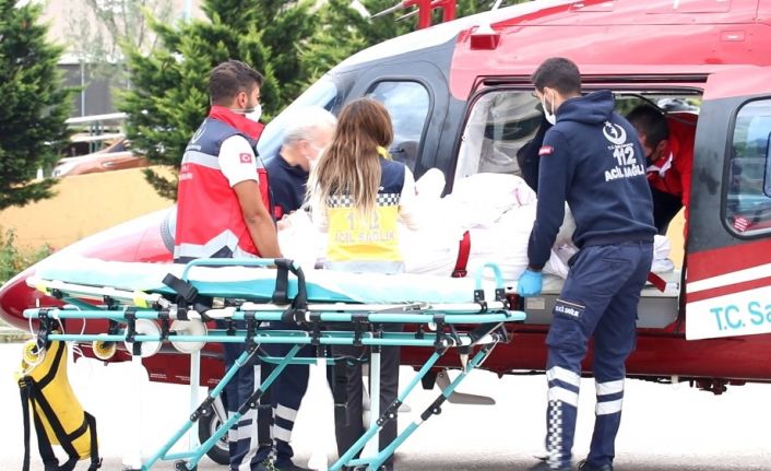 Üzerine benzin dökerek yakan ağır yaralı genç helikopterle Kocaeli’ne sevk edildi