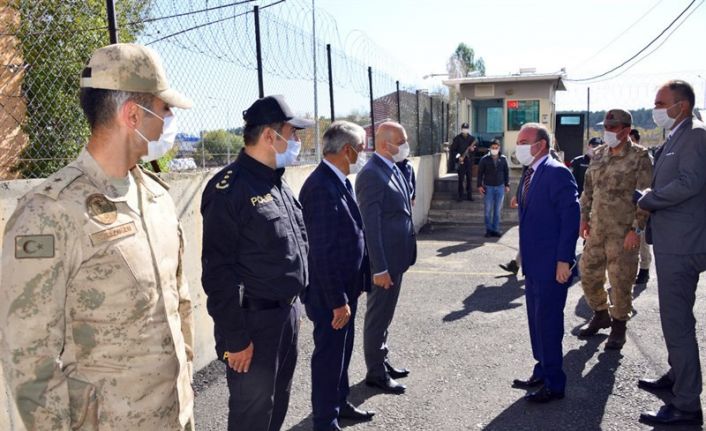 Vali Hüseyin Öner, Göle ilçesinde ziyaretlerde bulundu