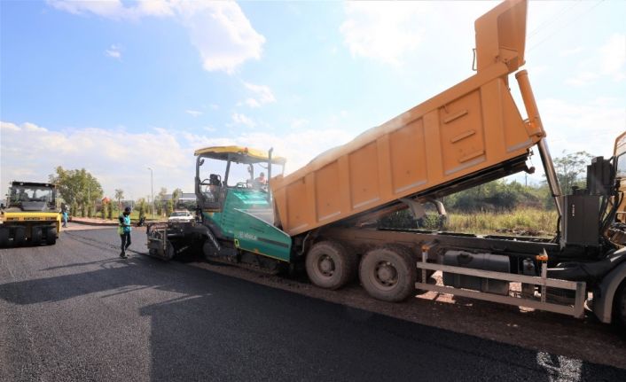 Vezirçiftliği Mahallesi’ne yeni asfalt yol